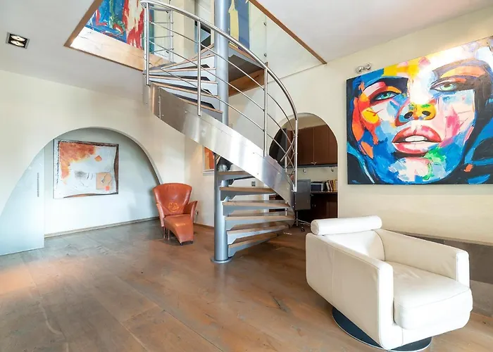 Palmeras Hills * 锡切斯